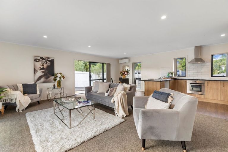 Photo of property in 21a Nirmal Place, Sunnyvale, Auckland, 0612