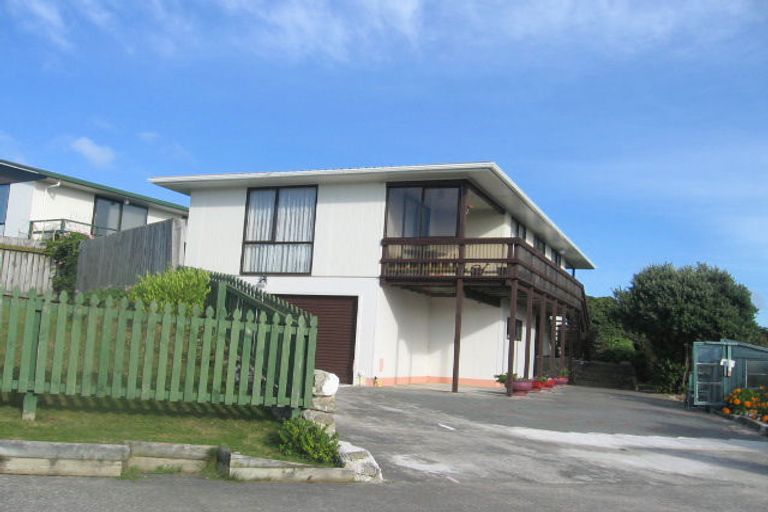 Photo of property in 10 Kivell Street, Ranui, Porirua, 5024