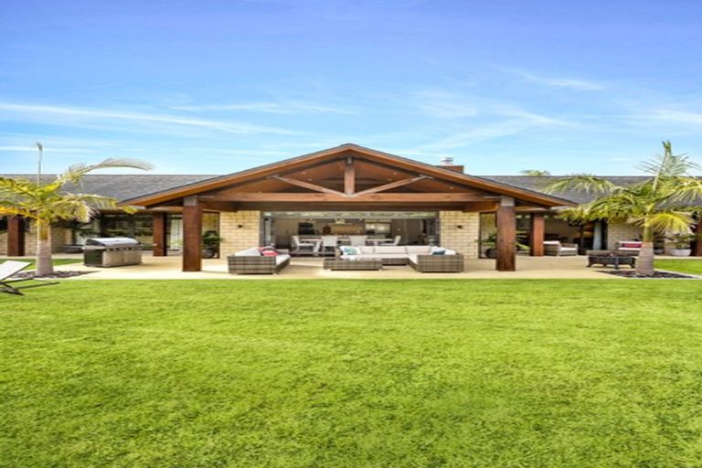 Photo of property in 20 Matatea Road, Waimauku, 0881