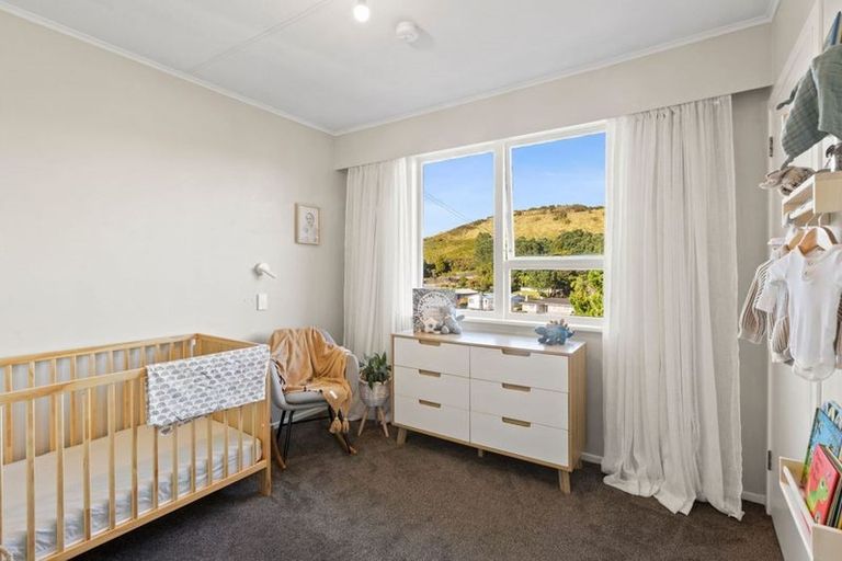 Photo of property in 17a Whakawhiti Street, Marfell, New Plymouth, 4310