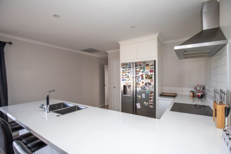 Photo of property in 12 Costello Drive, Ngatea, 3503