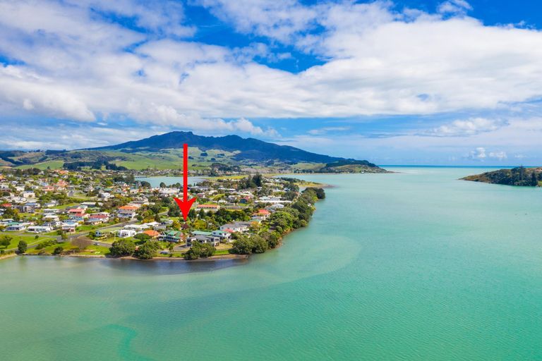 Photo of property in 42a Wallis Street, Raglan, 3225