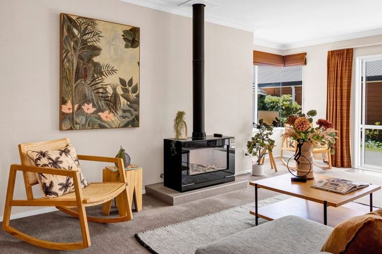 Photo of property in 362 Mangorei Road, Merrilands, New Plymouth, 4312