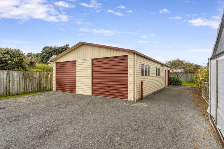 Photo of property in 2a Kiharoa Street, Otaki Beach, Otaki, 5512
