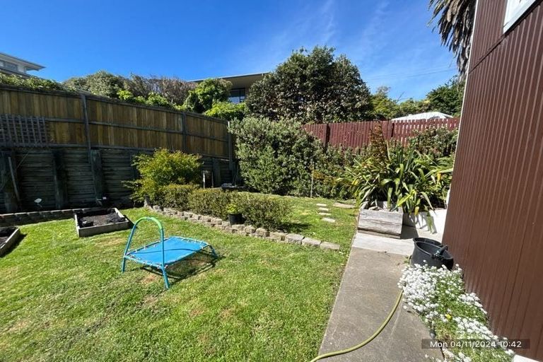Photo of property in 1/99 Major Hornbrook Road, Mount Pleasant, Christchurch, 8081