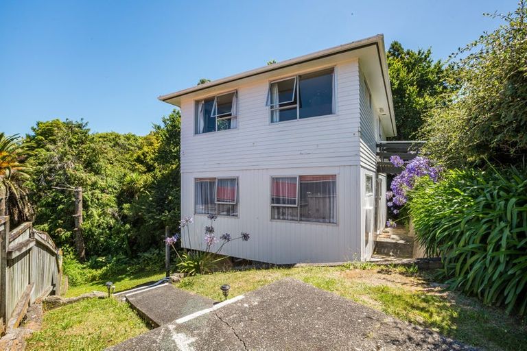 Photo of property in 6 Penryn Drive, Camborne, Porirua, 5026