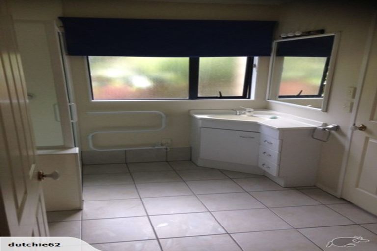 Photo of property in 115 Vipond Road, Stanmore Bay, Whangaparaoa, 0932