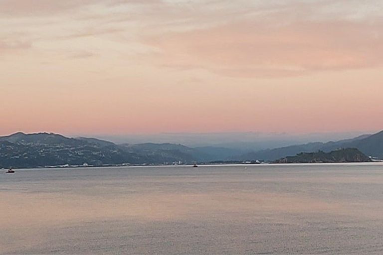 Photo of property in 2/148 Evans Bay Parade, Roseneath, Wellington, 6021