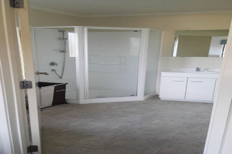 Photo of property in 3/20 The Avenue, Albany, Auckland, 0632
