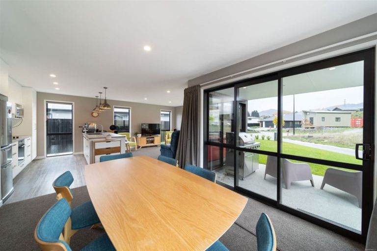 Photo of property in 6 Masons Court, Lower Shotover, Queenstown, 9304