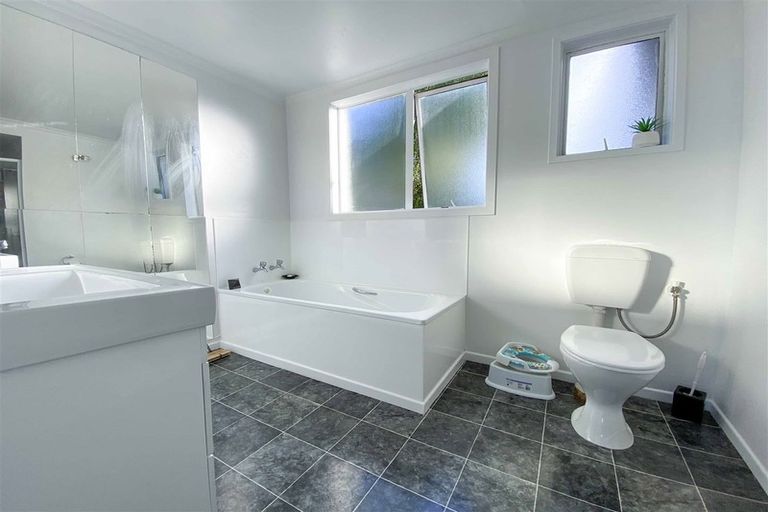 Photo of property in 283 Princes Street, Strathern, Invercargill, 9812