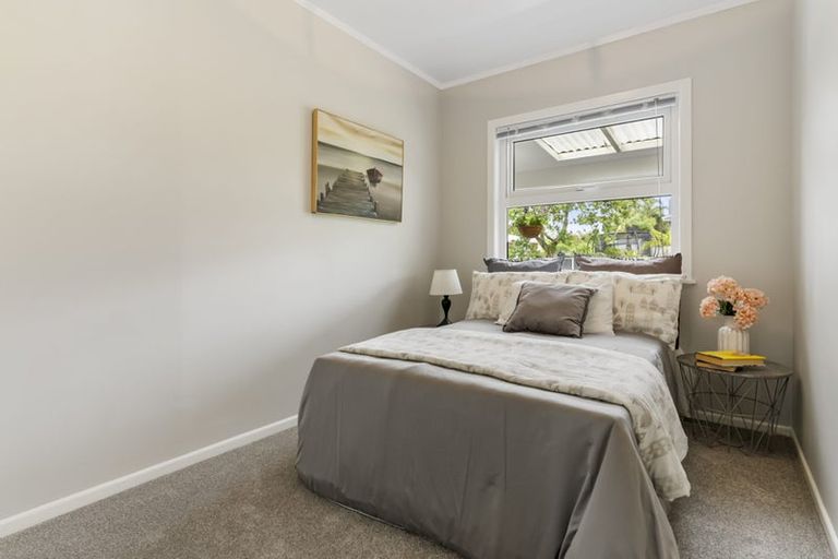 Photo of property in 38 Paramu Avenue, Birkdale, Auckland, 0626