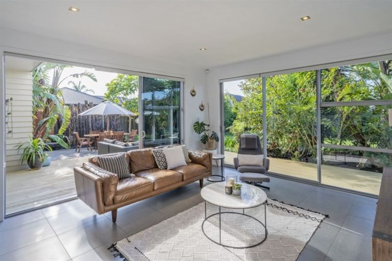 Photo of property in 5 Acacia Court, Whitianga, 3510