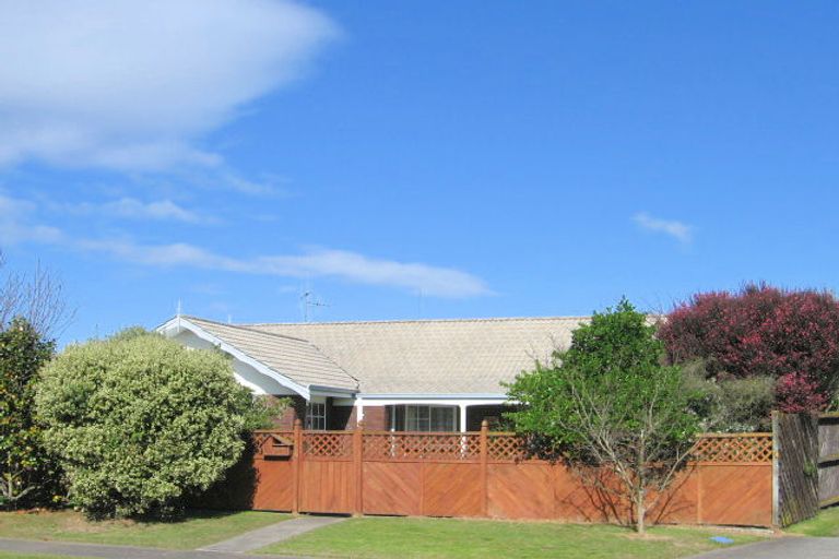 Photo of property in 16 Ngarimu Place, Mount Maunganui, 3116