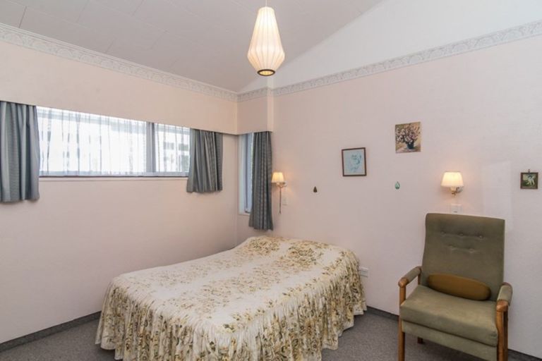 Photo of property in 211 Te Moana Road, Waikanae, 5036