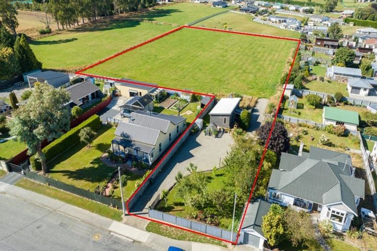 Photo of property in 77 Northumberland Street, Tapanui, 9522