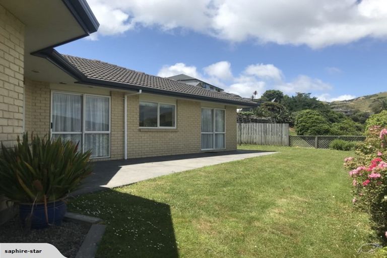 Photo of property in 3 Pikitanga Close, Tawa, Wellington, 5028