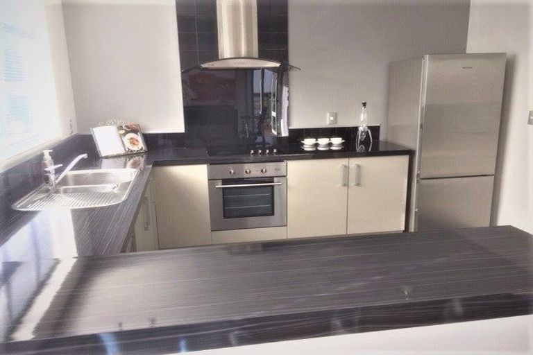 Photo of property in 1/6 Arirang Rise, Pinehill, Auckland, 0632