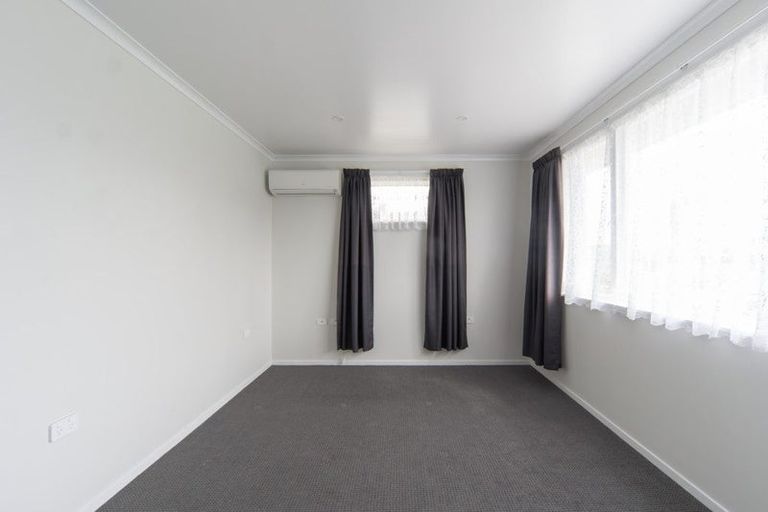 Photo of property in 27 Cotton Street, St Andrews, Hamilton, 3200