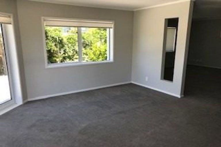 Photo of property in 1/8 Tyne Road, Forrest Hill, Auckland, 0620