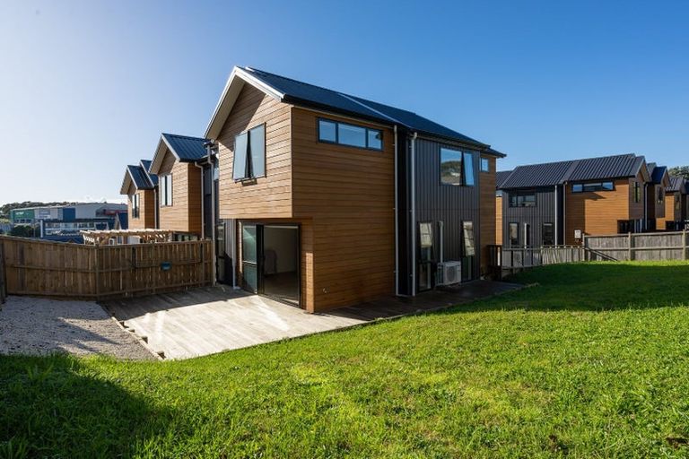 Photo of property in 34 Seafarer Crescent, Stanmore Bay, Whangaparaoa, 0932