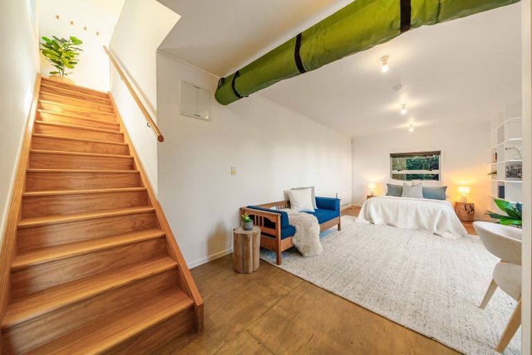 Photo of property in 100 Motuhara Road, Plimmerton, Porirua, 5026