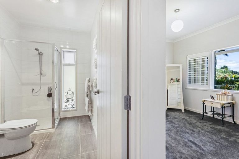 Photo of property in 4 Puriri Boulevard, Orewa, 0931