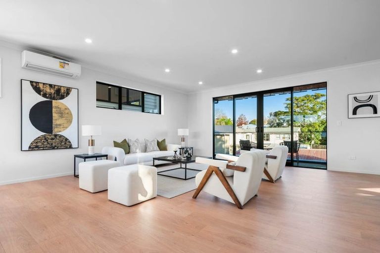 Photo of property in 12c Wylie Avenue, Sunnynook, Auckland, 0620