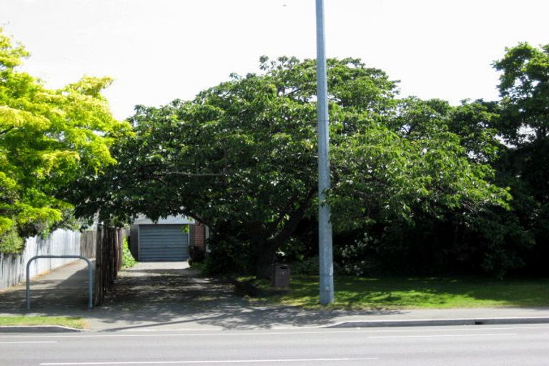 Photo of property in 216 Yaldhurst Road, Avonhead, Christchurch, 8042