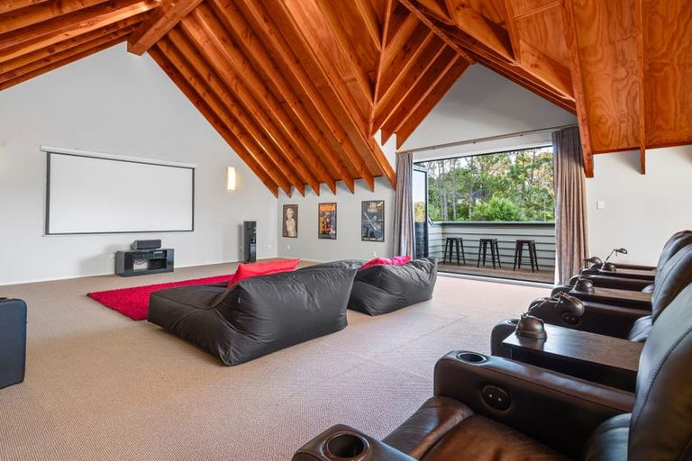 Photo of property in 190 Lonely Track Road, Dairy Flat, 0632