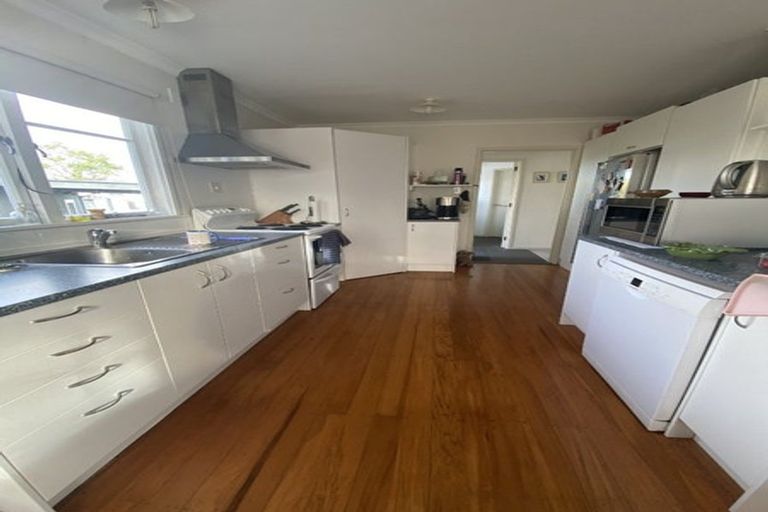 Photo of property in 18 Pirinoa Street, Feilding, 4702