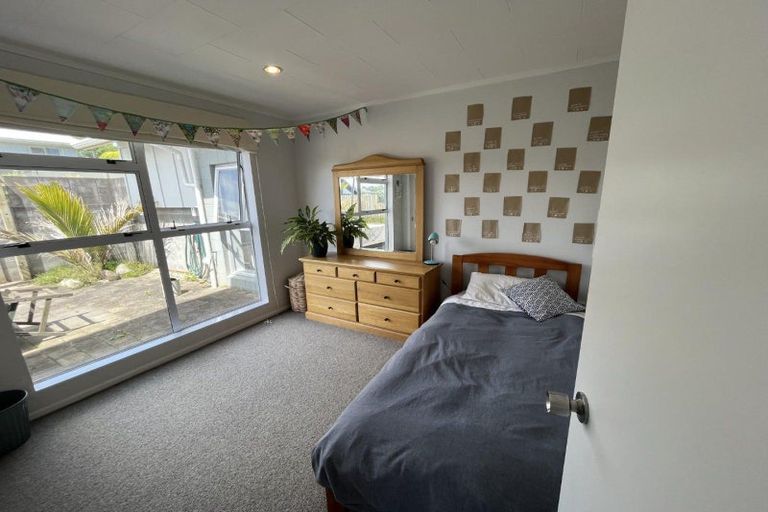 Photo of property in 57 Queens Road, Glen Avon, New Plymouth, 4312