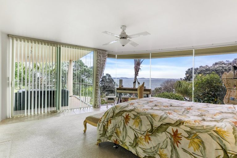 Photo of property in 20 Pacific Parade, Army Bay, Whangaparaoa, 0930