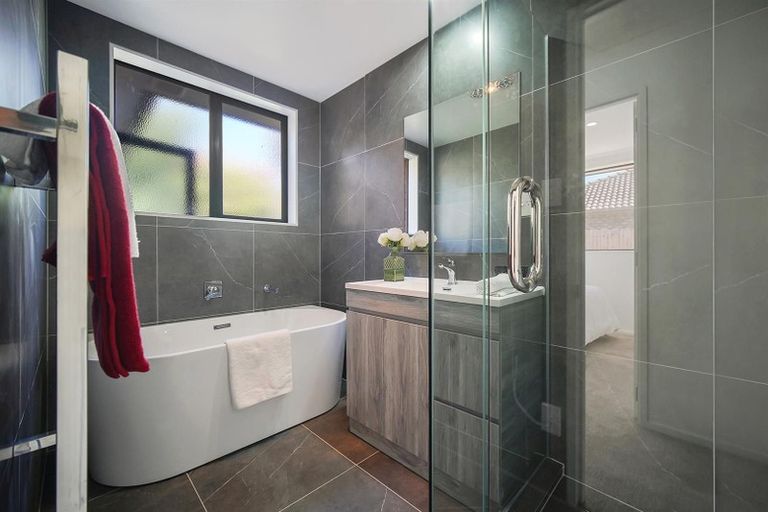 Photo of property in 178 Keri Vista Rise, Papakura, 2110