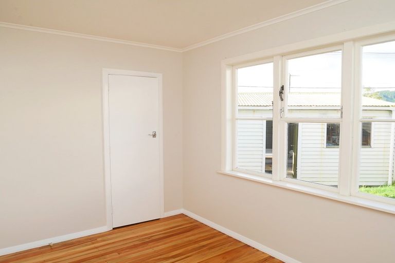 Photo of property in 12 Arawhata Road, Paraparaumu, 5032