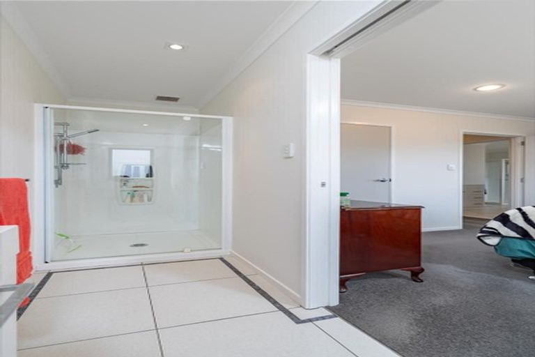 Photo of property in 58 Sunstone Crescent, Brown Owl, Upper Hutt, 5018