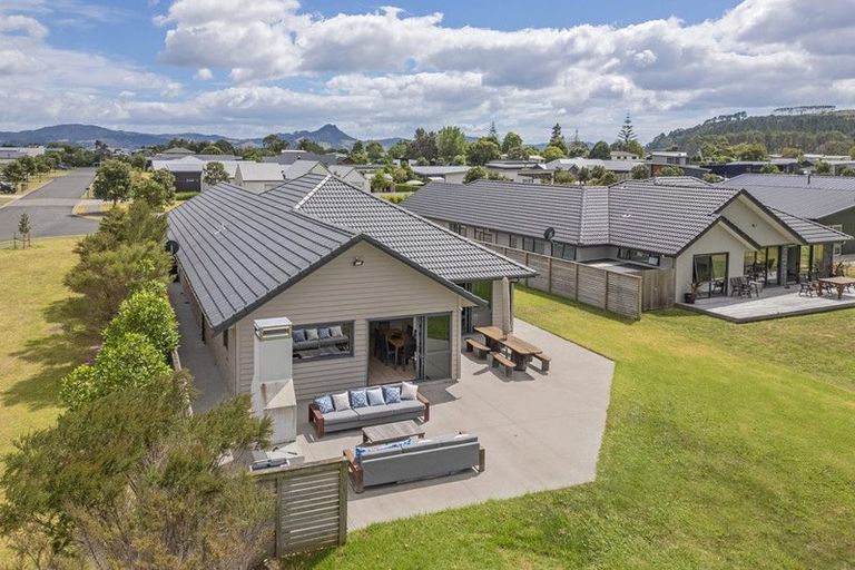 Photo of property in 2 Admiral Drive, Cooks Beach, Whitianga, 3591