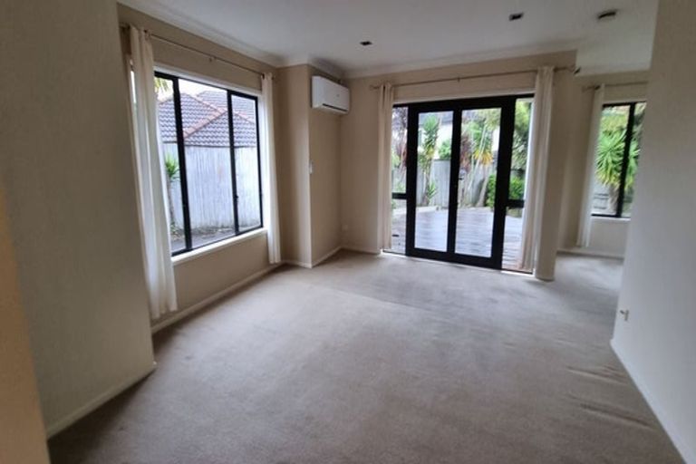 Photo of property in 6 Friar Close, Flat Bush, Auckland, 2019