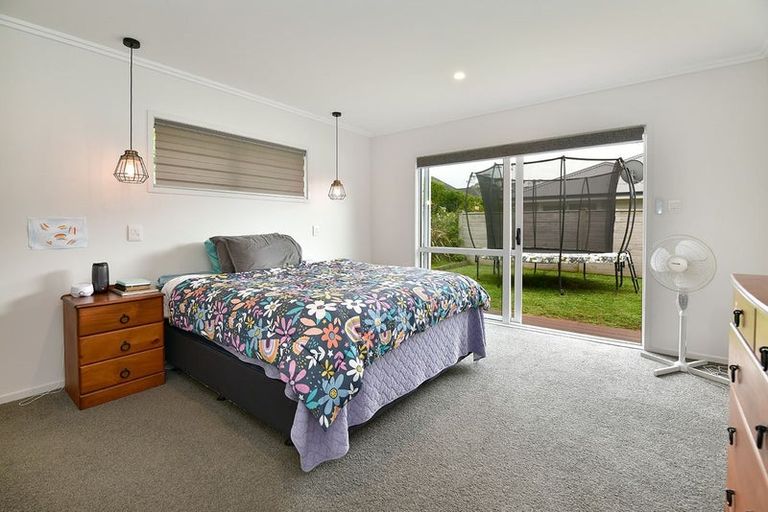 Photo of property in 202 Harris Drive, Silverdale, 0932