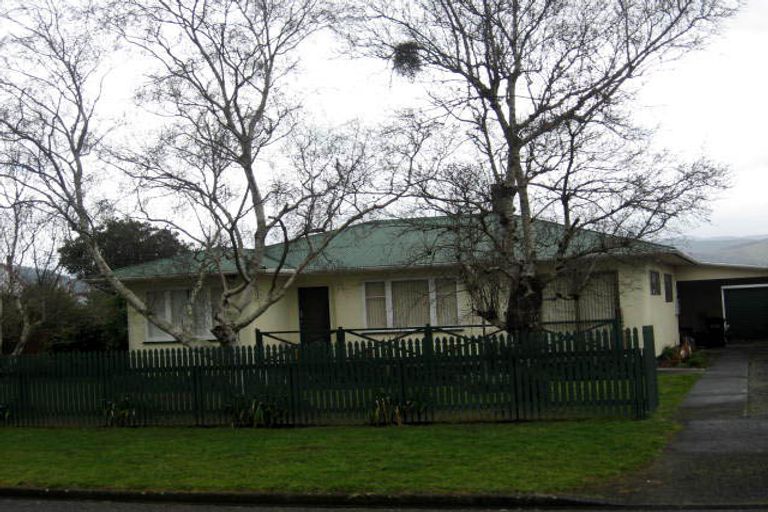 Photo of property in 38 Taverner Street, Carterton, 5713