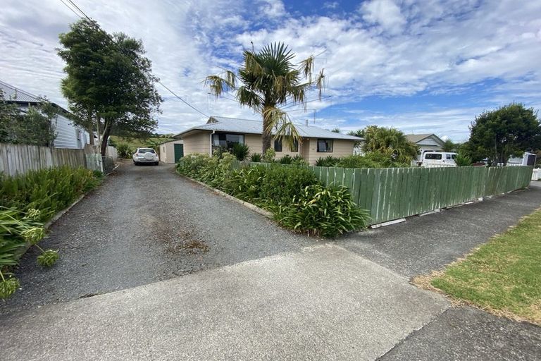 Photo of property in 44 Valley Road, Hikurangi, 0114