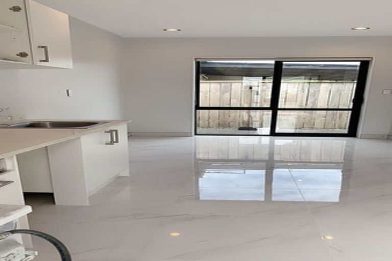 Photo of property in 2 Castlederg Drive, Flat Bush, Auckland, 2019