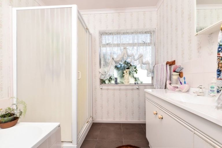 Photo of property in 8 Rogers Place, Fairview Downs, Hamilton, 3214