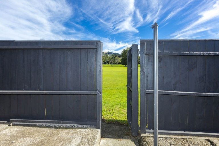 Photo of property in 18 Mary Crescent, Elderslea, Upper Hutt, 5018