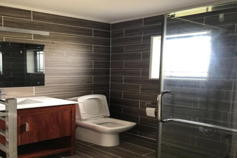 Photo of property in 113 Golfland Drive, Golflands, Auckland, 2013