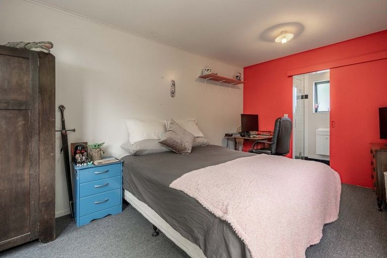 Photo of property in 775 Queens Drive, Waikiwi, Invercargill, 9810