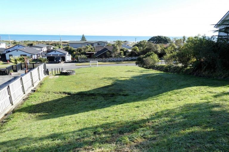 Photo of property in 19 Nolan Crescent, Karoro, Greymouth, 7805