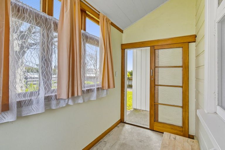 Photo of property in 106 Queen Street West, Levin, 5510