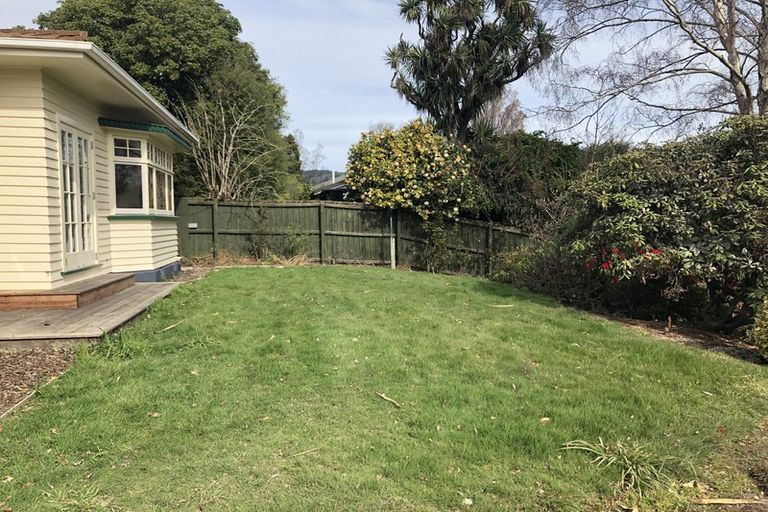 Photo of property in 90 Palatine Terrace, Saint Martins, Christchurch, 8022
