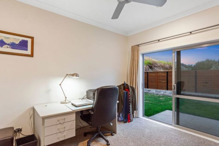 Photo of property in 22 Estuary View Road, Welcome Bay, Tauranga, 3112